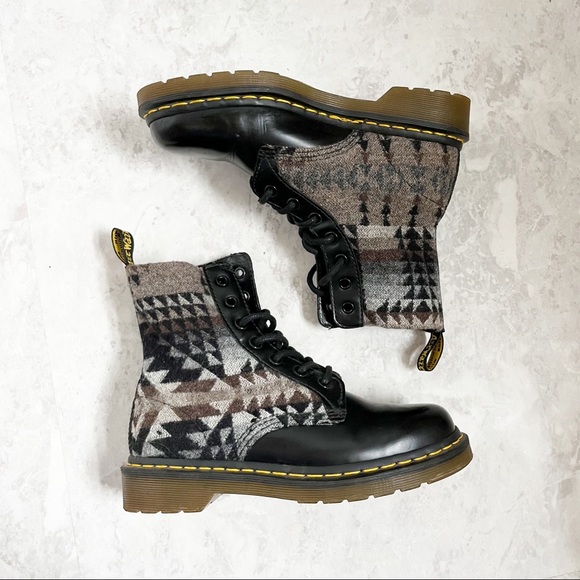 Dr. Martens x Pendleton Collab Wool Aztec Boots US Womens 7 Pagosa Springs Black - Picture 4 of 12
